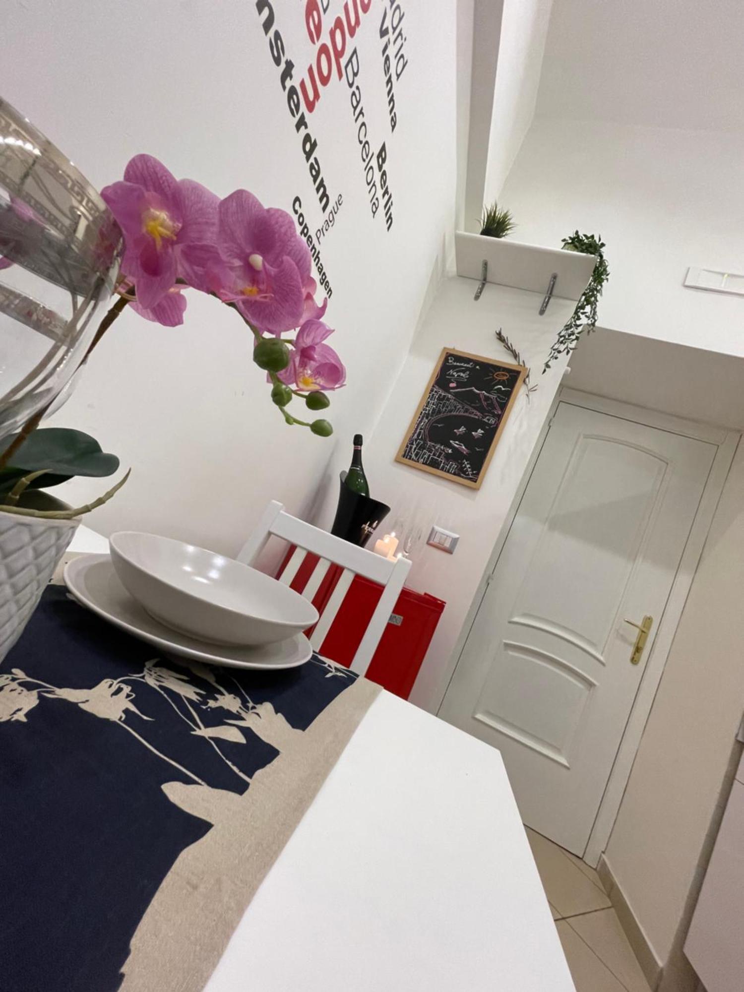 Home Sweet Home Inizio Di Spacca Napoli Extérieur photo